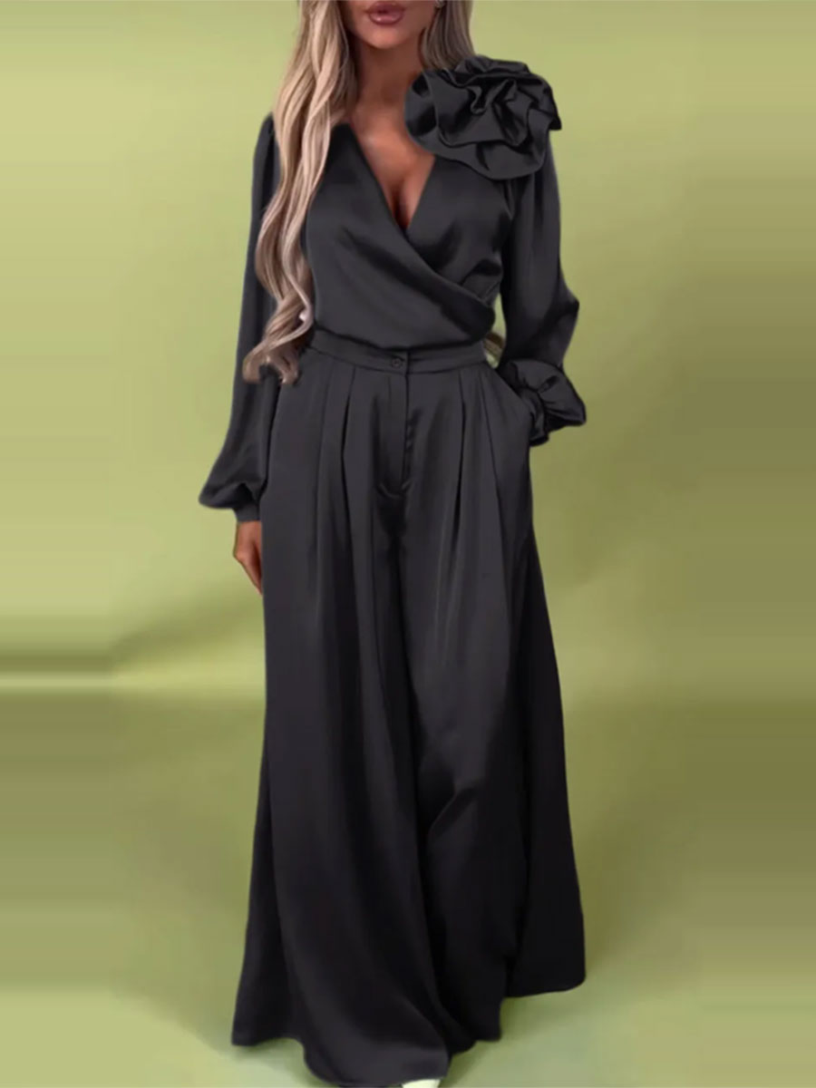 Witoria | Elegante satijnen set – lange mouwen wikkelshirt en brede broek