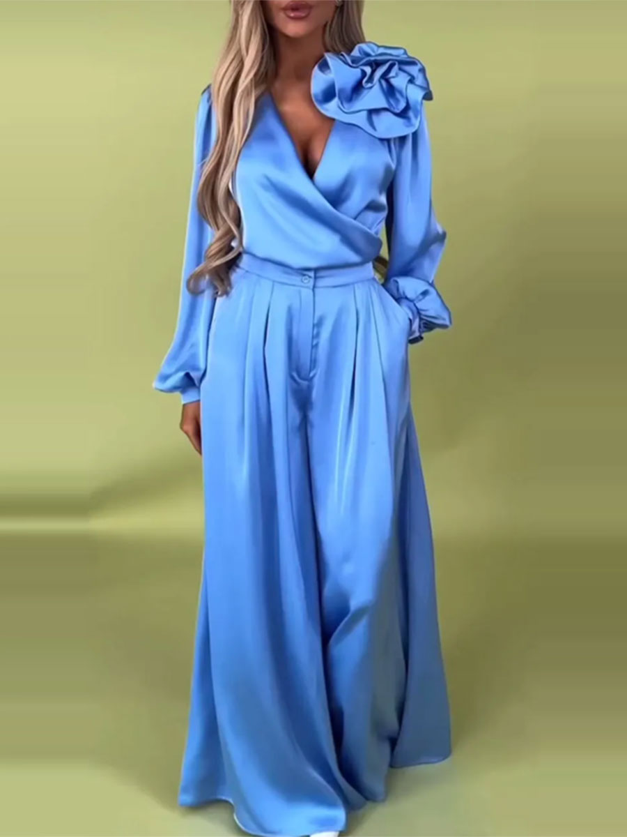 Witoria | Elegante satijnen set – lange mouwen wikkelshirt en brede broek